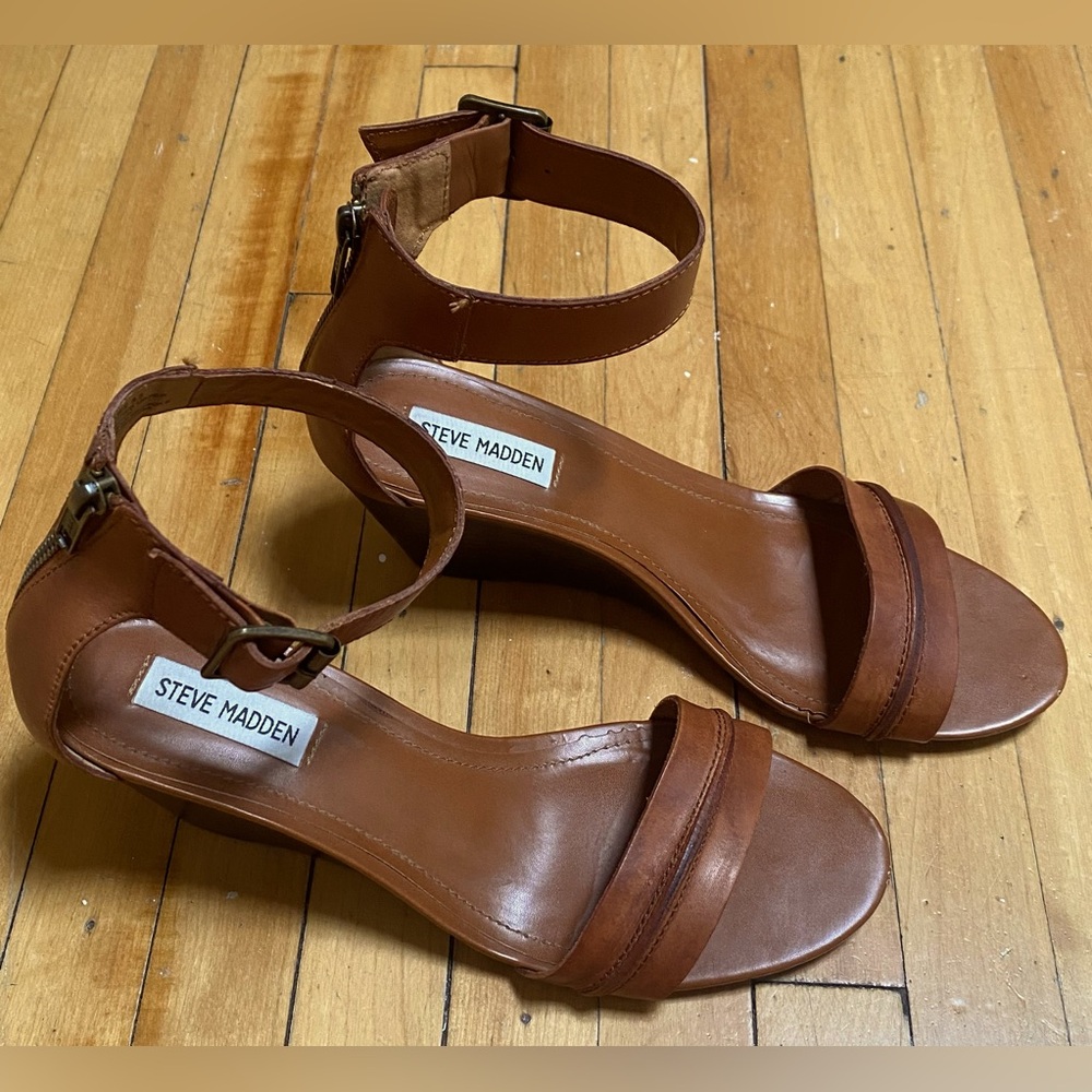 Steve Madden leather wedge sandals